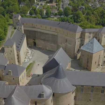 Superbe Appartement Face Au Chateau - 2 Chambres - Netflix/Canal+ Sedan Luaran gambar