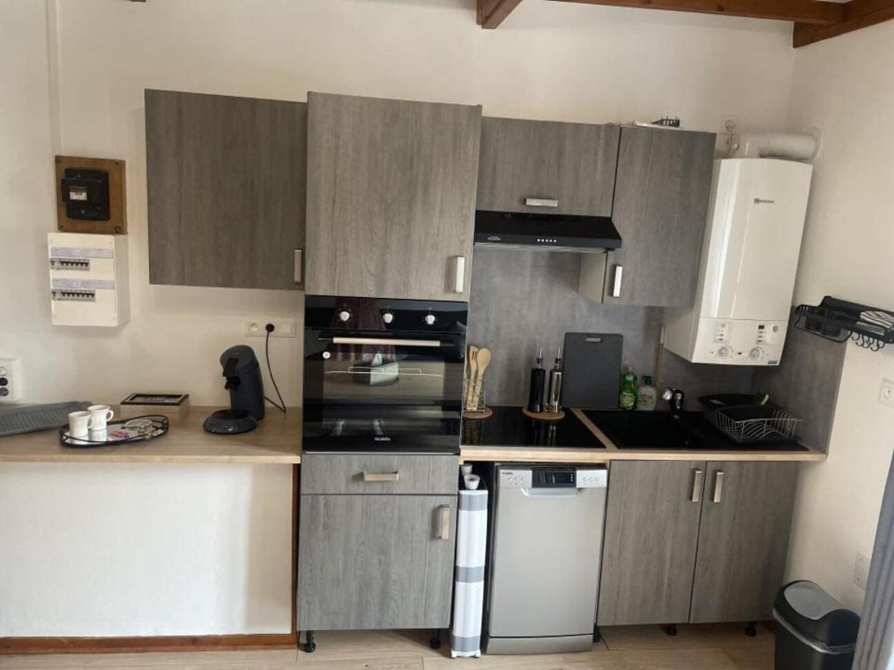 Superbe Appartement Face Au Chateau - 2 Chambres - Netflix/Canal+ Sedan Luaran gambar
