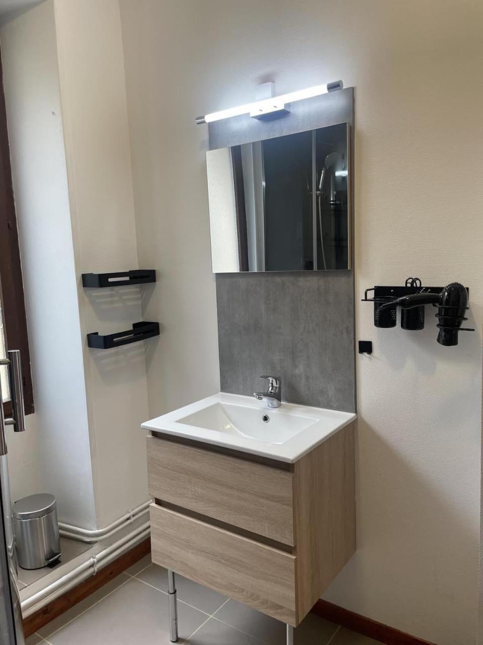 Superbe Appartement Face Au Chateau - 2 Chambres - Netflix/Canal+ Sedan Luaran gambar